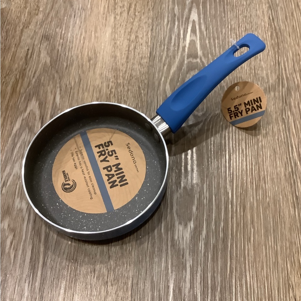 NWT, CUTE** - BLUE Sedona 5.5" Mini Fry pan | OFFERS WELCOME!